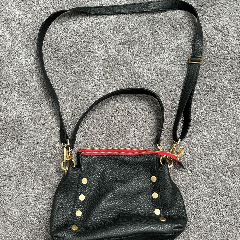 Like new Hammit Bryant Medium. Perfect condition! Barely used.